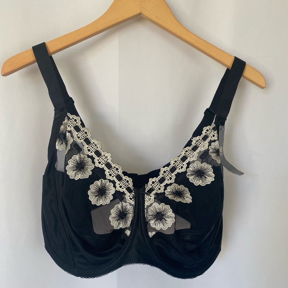 Wacoal Black Lace Floral Underwire Bra